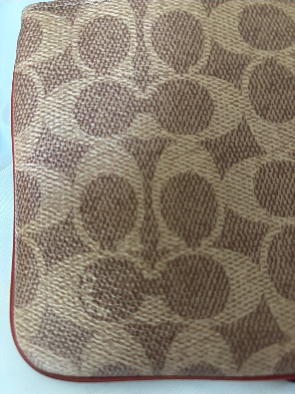COACH Essential Wristlet